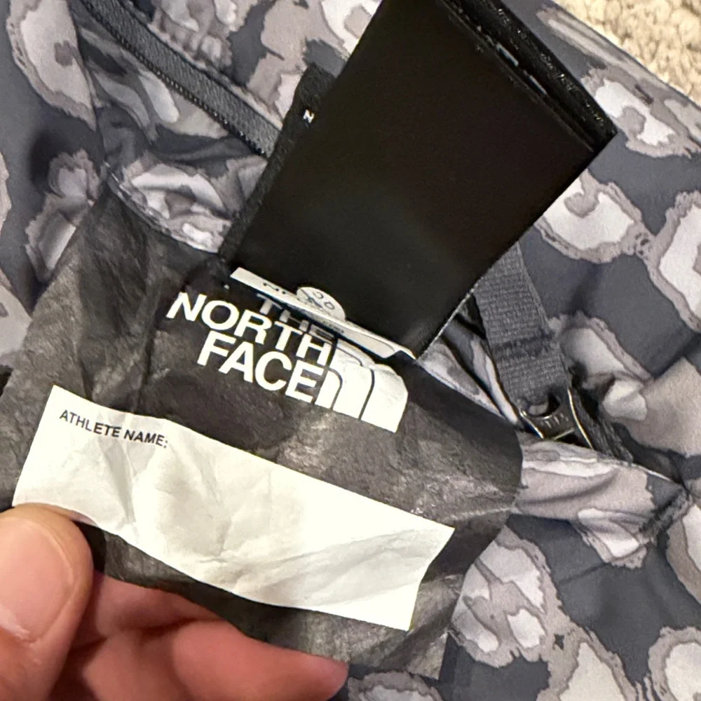 The North Face Girls Reversible Mossbud Leopard Fur Lined Winter jacket size L‎